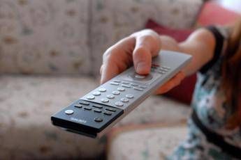Ascolti tv, 'Roberta Valente – Notaio in Sorrento' vince il prime time col 20,5% di share Ascolti tv, 'Roberta Valente – Notaio in Sorrento' vince il prime time col 20,5% di share