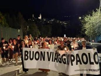 Paolo Mendico suicida a 14 anni, tre giorni di sospensione alla dirigente della scuola di Fondi Paolo Mendico suicida a 14 anni, tre giorni di sospensione alla dirigente della scuola di Fondi
