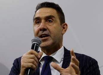 Vannacci e il 'casting' per il partito: Adinolfi e Cicalone piacciono, Soumahoro bocciato Vannacci e il 'casting' per il partito: Adinolfi e Cicalone piacciono, Soumahoro bocciato