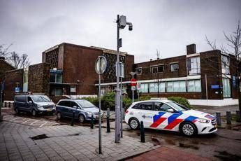 Paesi Bassi, esplode ordigno fuori da sinagoga a Rotterdam: 4 arresti Paesi Bassi, esplode ordigno fuori da sinagoga a Rotterdam: 4 arresti