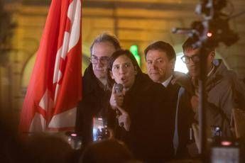 Referendum, leader dell'opposizione in festa: "Vittoria del No è un messaggio per Meloni" Referendum, leader dell'opposizione in festa: "Vittoria del No è un messaggio per Meloni"