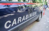 Grosseto, gira per strada con un machete e danneggia tre auto: denunciato un 27enne