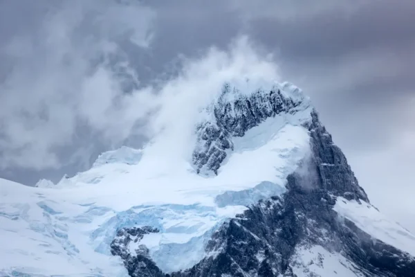 Groenlandia e Antartide hanno perso 11.300 miliardi di tonnellate di ghiaccio