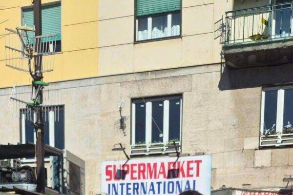 A Napoli flashmob di Fdi contro il velo integrale, Sangiuliano 'No all'islamizzazione' A Napoli flashmob di Fdi contro il velo integrale, Sangiuliano 'No all'islamizzazione'