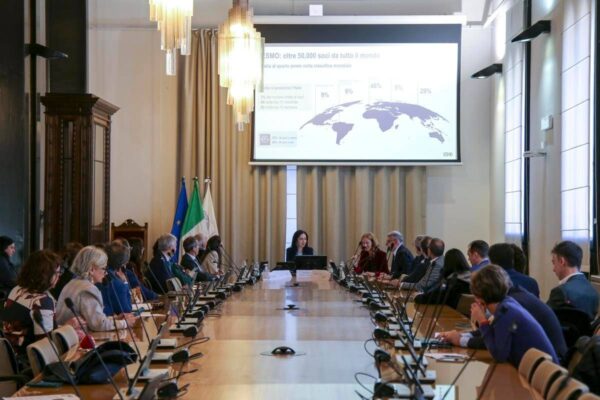 Milano sede di Esmo 2028, all'università Statale l'annuncio del congresso europeo di oncologia Milano sede di Esmo 2028, all'università Statale l'annuncio del congresso europeo di oncologia