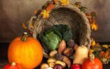 Ora solare, dalla zucca ai broccoli fino al melograno: i cibi autunnali per ritrovare l’equilibrio Ora solare, dalla zucca ai broccoli fino al melograno: i cibi autunnali per ritrovare l’equilibrio