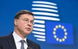 Ue, Dombrovskis: "Esamineremo a fondo le richieste di Italia e Grecia, no a nuove forme di flessibilità" Ue, Dombrovskis: "Esamineremo a fondo le richieste di Italia e Grecia, no a nuove forme di flessibilità"