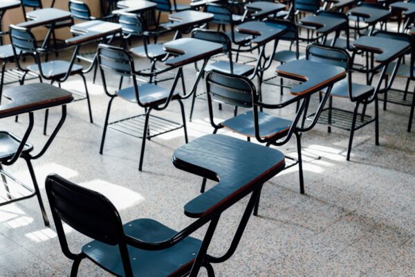 Scuola, la Regione Campania aderisce al "Manifesto per l'Inclusione" contro il tetto agli studenti stranieri